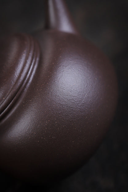 [Chingshui Tang 青水堂] Handmade Yixing Celadon Zisha Clay Teapot – 110ml Handmade Tianqing Paozun Shui Ping Teapot, Thin Body with Built-in Filter, Original Ore Purple Clay Teaware