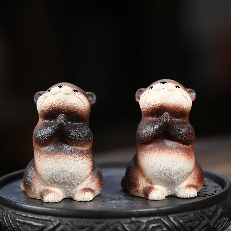 Gohobi Handmade Ceramic YiXing Clay Otter Ornament Tea pet