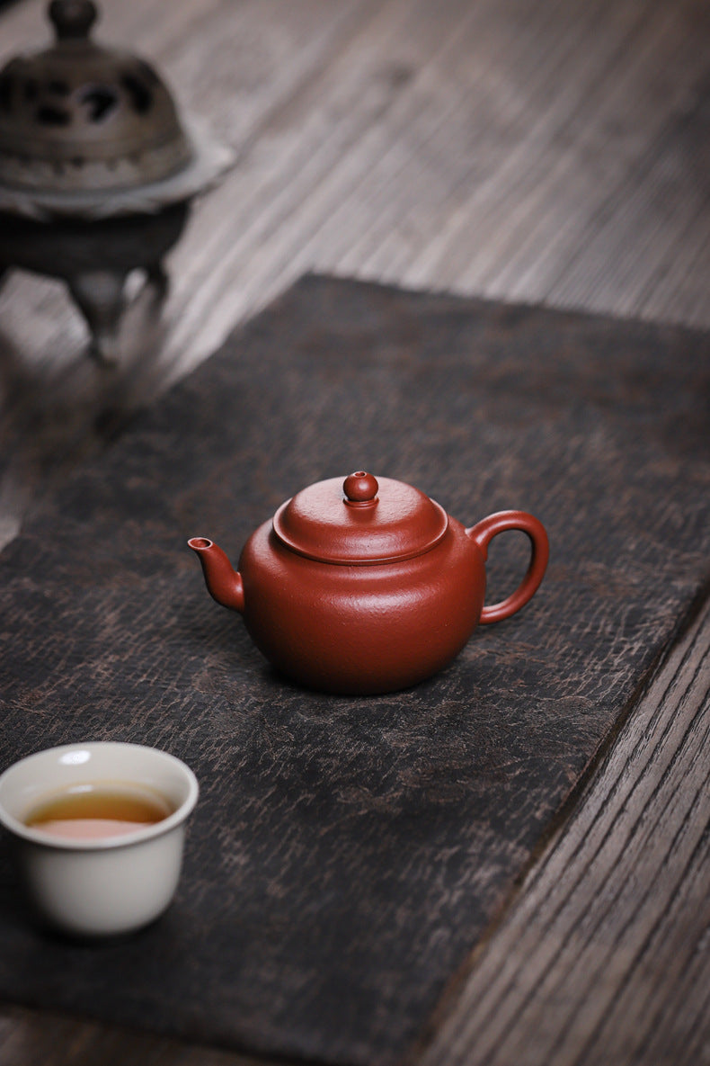 [Chingshui Tang 青水堂] Yixing Red Zisha Clay Teapot – 140ml Handmade Thin-Walled Lotus Seed Style Teapot, Original Ore Zhuni Clay, Small Gongfu Teapot with Built-in Filter
