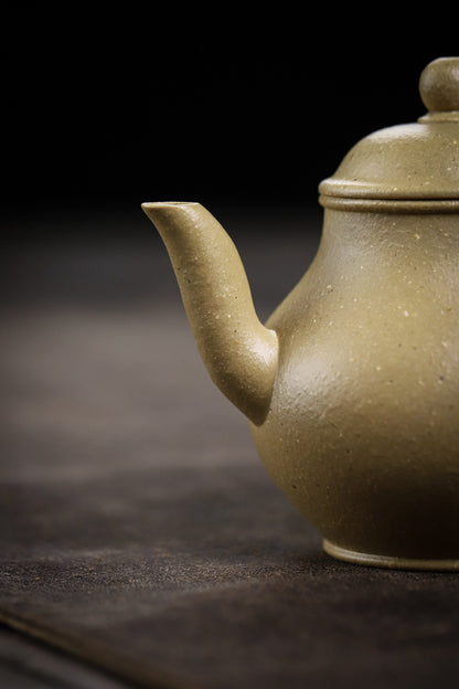 [Chingshui Tang 青水堂] Handmade Yixing Green Zisha Clay Si Ting Teapot – 130ml Original Ore Clay Gongfu Teapot with Built-in Filter