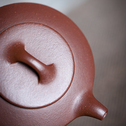 [Chingshui Tang 青水堂] Handmade Yixing Zisha Sandy Purple Clay Teapot – 90ml Handmade Original Ore Jiangpo Clay Bowl-Shaped Thin Body Teapot with Built-in Filter, Small Gongfu Teaware