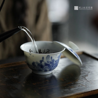 [賦山敘 x Gohobi] “Weiwan Studio” Kangxi-Style Blue and White Gaiwan – Hand-Painted Jingdezhen Porcelain Teaware with Landscape Design