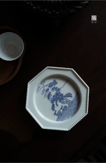 [賦山敘 x Gohobi] “High Mountain Deer” Blue and White Octagonal Tea Tray – Ceramic Pot Base for Gaiwan & Yixing Teapots