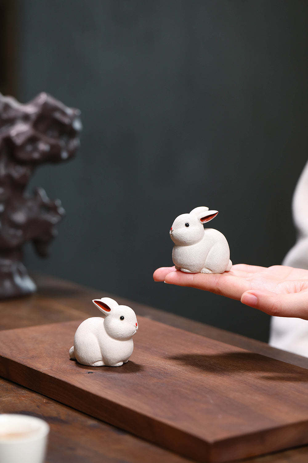 Gohobi Yixing Purple Clay Rabbit Tea Pet – Handmade Zodiac Bunny Tea Table Ornament