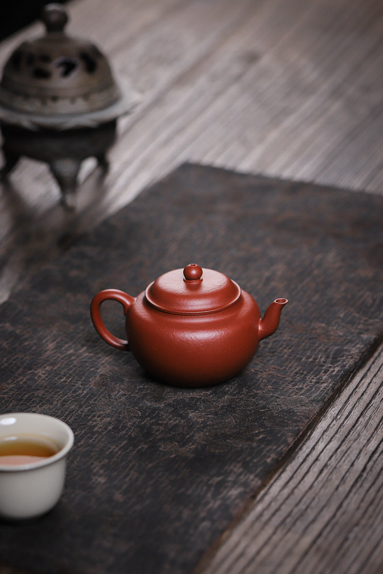 [Chingshui Tang 青水堂] Yixing Red Zisha Clay Teapot – 140ml Handmade Thin-Walled Lotus Seed Style Teapot, Original Ore Zhuni Clay, Small Gongfu Teapot with Built-in Filter