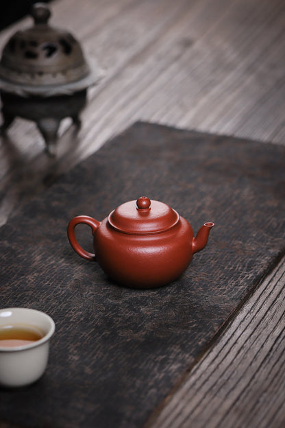 [Chingshui Tang 青水堂] Yixing Red Zisha Clay Teapot – 140ml Handmade Thin-Walled Lotus Seed Style Teapot, Original Ore Zhuni Clay, Small Gongfu Teapot with Built-in Filter