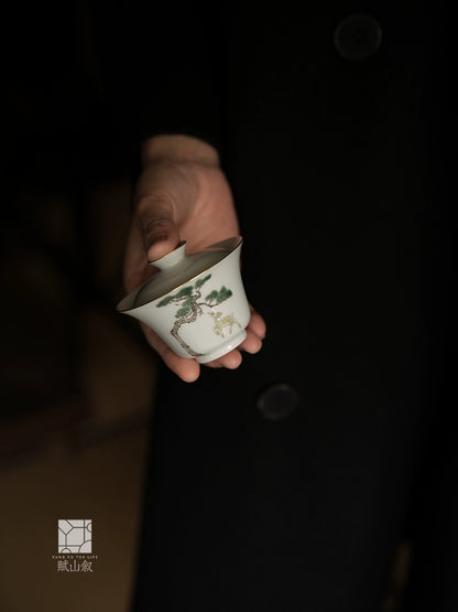 [賦山敘 x Gohobi] Gaiwan en pin et cerf peint à la main – Bol à thé Gongfu en céramique de style antique pour l'infusion du thé de roche