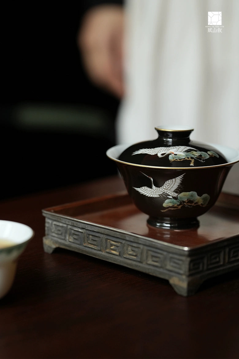[賦山敘 x Gohobi] "Dai Mo Pine & Crane" Hand-Painted Pastel Gaiwan – Heat-Resistant Ceramic Gongfu Tea Bowl