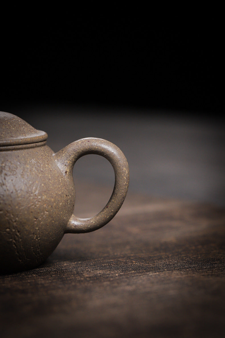 [Chingshui Tang 青水堂] Handmade Yixing Zisha Sandy Purple Clay Teapot – 130ml Handmade Original Ore Qing Jiangpo Clay Bala Shui Ping Teapot, Small Gongfu Purple Clay Teaware with Built-in Filter