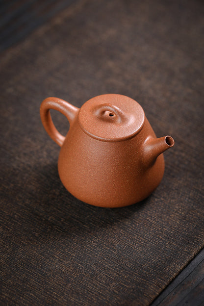 [Chingshui Tang 青水堂] Handmade Yixing Zisha Sandy Purple Clay Teapot 150ml – Original Ore Golden Jiangpo Clay Gaoshi Piao Teapot, Lightweight Body for Gongfu Tea Brewing