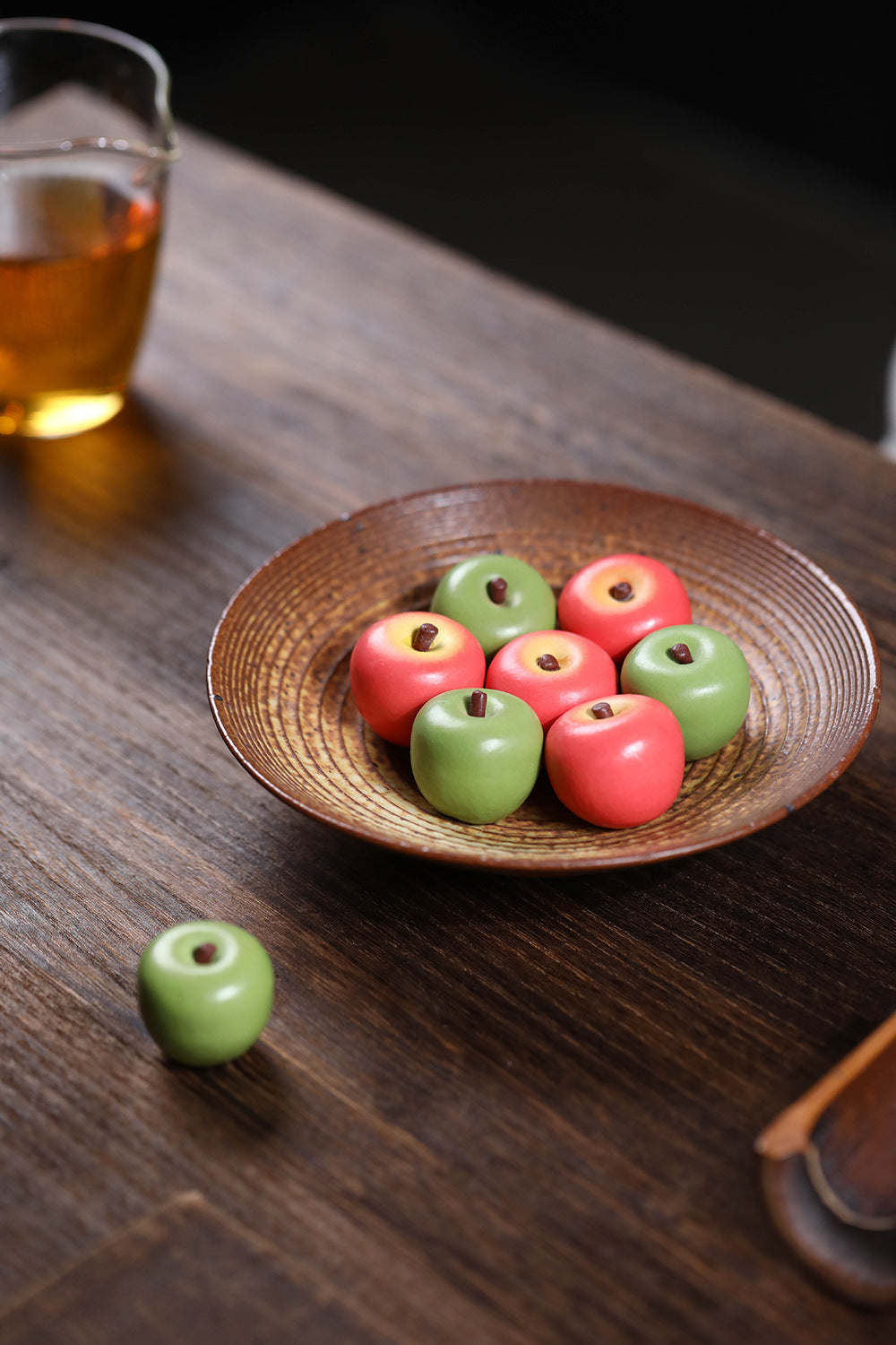 Gohobi Yixing Purple Clay Apple Tea Pet – Handmade Mini Fruit Ornament