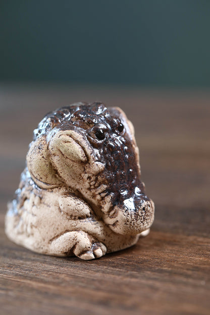 Gohobi Yixing Purple Clay Crocodile Tea Pet – Handmade Wealth Guardian Tea Table Ornament