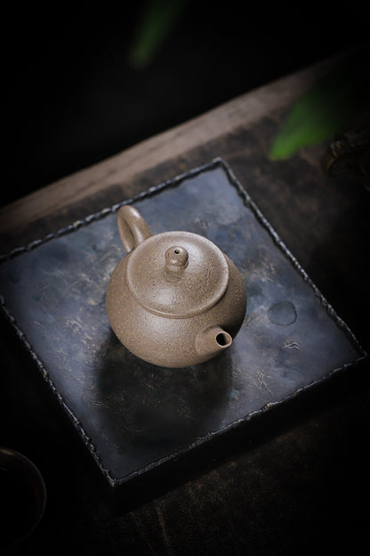 [Chingshui Tang 青水堂] Handmade Yixing Zisha Sandy Purple Clay Teapot – 130ml Handmade Original Ore Qing Jiangpo Clay Bala Shui Ping Teapot, Small Gongfu Purple Clay Teaware with Built-in Filter
