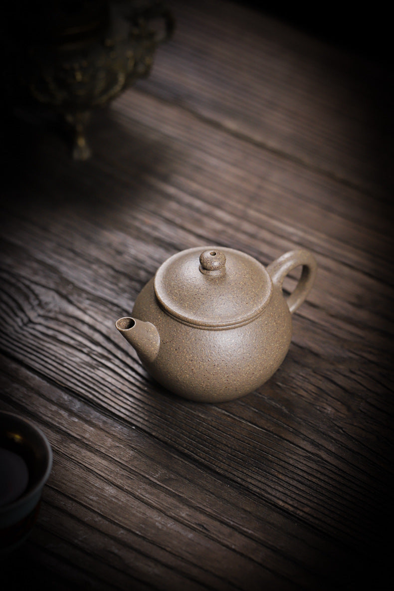 [Chingshui Tang 青水堂] Handmade Yixing Zisha Sandy Purple Clay Teapot – 130ml Handmade Original Ore Qing Jiangpo Clay Bala Shui Ping Teapot, Small Gongfu Purple Clay Teaware with Built-in Filter