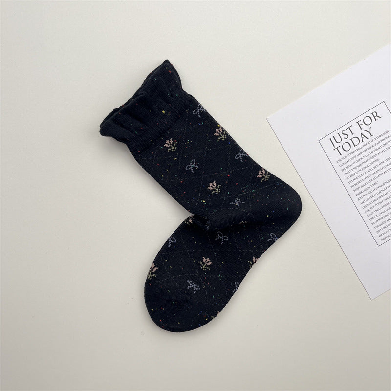 Gohobi Japanese Vintage Bubble Edge Floral Mid-Calf Socks