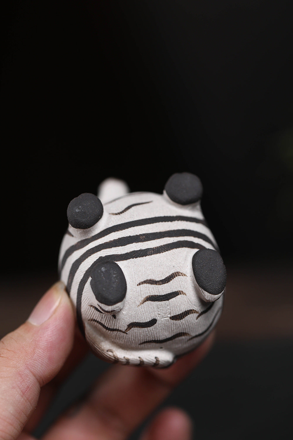 Gohobi Handmade Ceramic YiXing Clay Zebra Ornament Tea pet