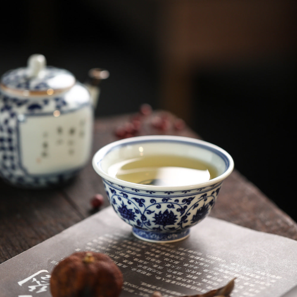 Gohobi Hand-painted Wood-fired Blue and White Yongle Hand-pressed Tea Cup