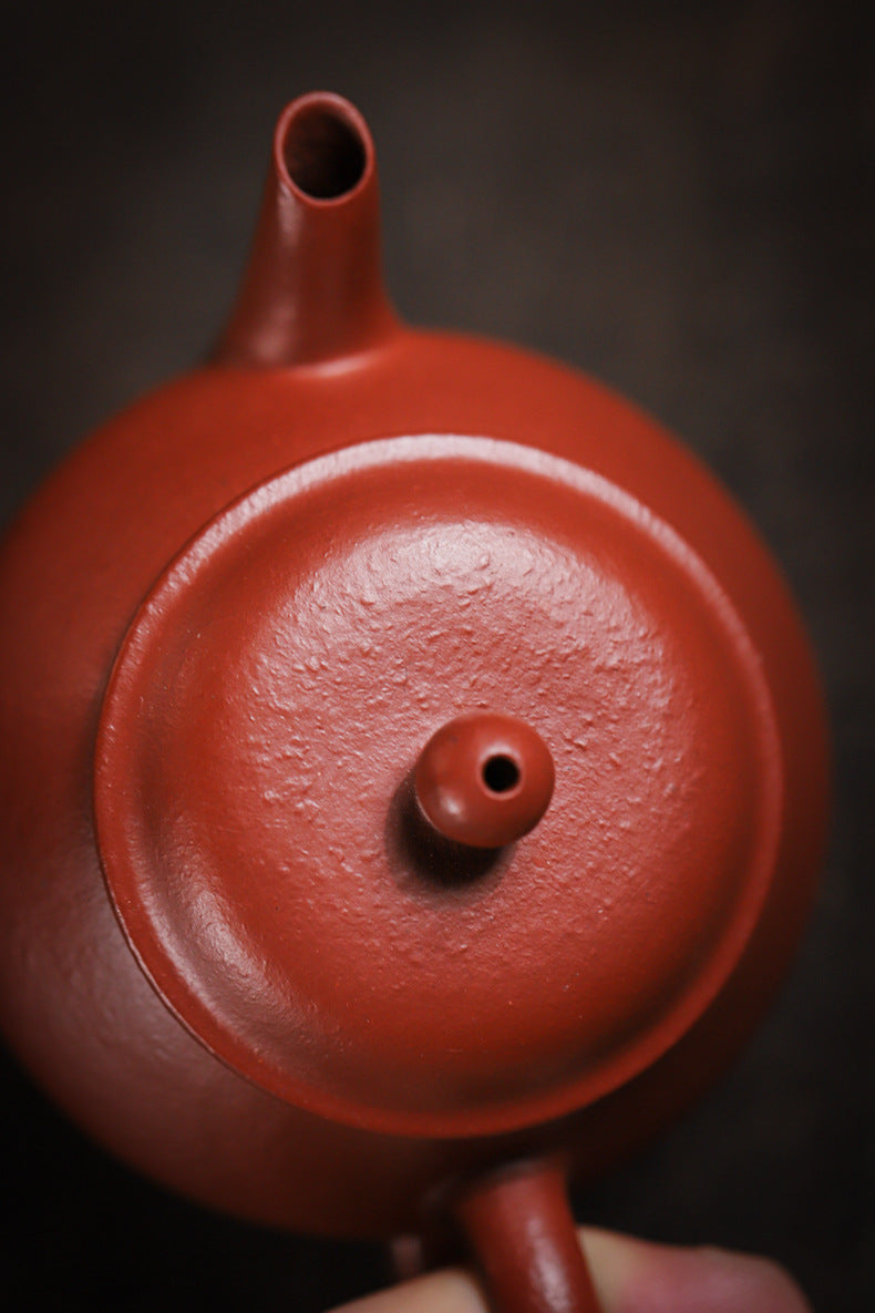 [Chingshui Tang 青水堂] Handemade Yixing Red Zisha Clay Teapot – 100ml Original Ore Zhuni, Traditional Weng-Style, Thin Body, Built-in Filter, Handmade Gongfu Teapot