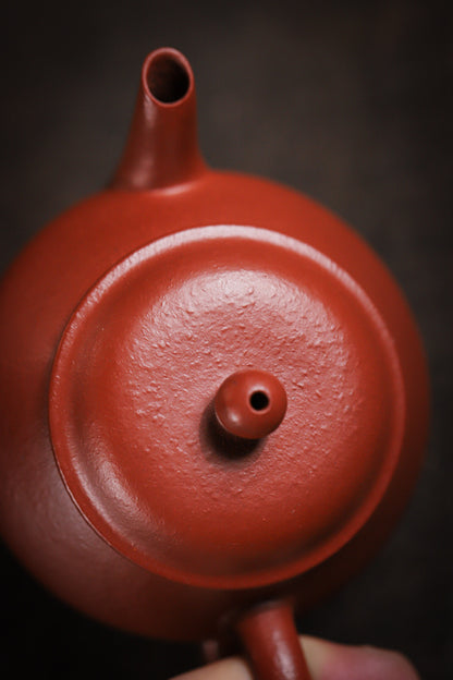 [Chingshui Tang 青水堂] Handemade Yixing Red Zisha Clay Teapot – 100ml Original Ore Zhuni, Traditional Weng-Style, Thin Body, Built-in Filter, Handmade Gongfu Teapot
