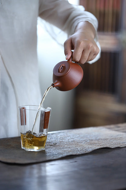 [Chingshui Tang 青水堂] Handmade Yixing Zisha Sandy Purple Clay Teapot – 120ml Handmade Original Ore Jiangpo Clay Shih Piao Style Thin-Walled Teapot, Ideal for Gongfu Tea and Gift Set, Suitable for Da Hong Pao