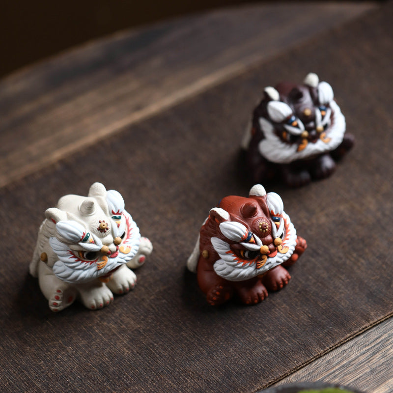 Gohobi Yixing Purple Clay Lion Dance Tea Pet – Handmade Guardian Ornament