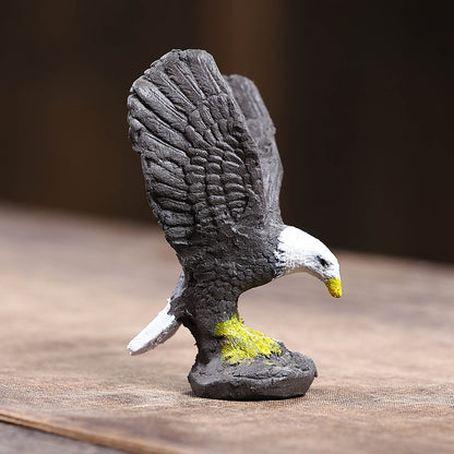 Gohobi Yixing Purple Clay Eagle Tea Pet – Hand-Painted Bird Ornament