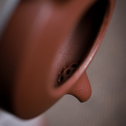 [Chingshui Tang 青水堂] Handmade Yixing Zisha Sandy Purple Clay Teapot – 90ml Handmade Original Ore Jiangpo Clay Bowl-Shaped Thin Body Teapot with Built-in Filter, Small Gongfu Teaware