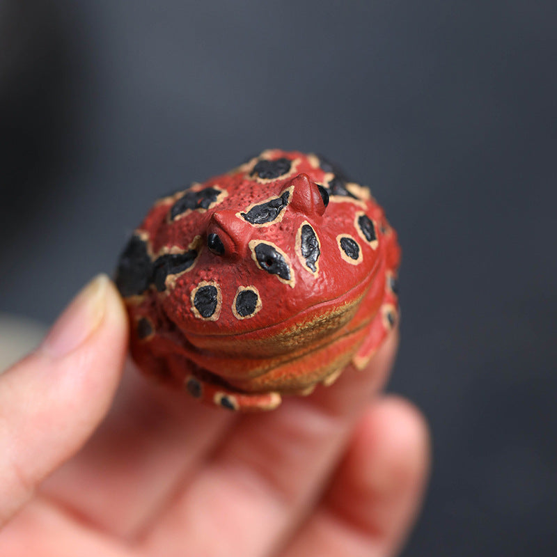 Gohobi Handmade Ceramic YiXing Clay Lucky Toad Ornament Tea pet