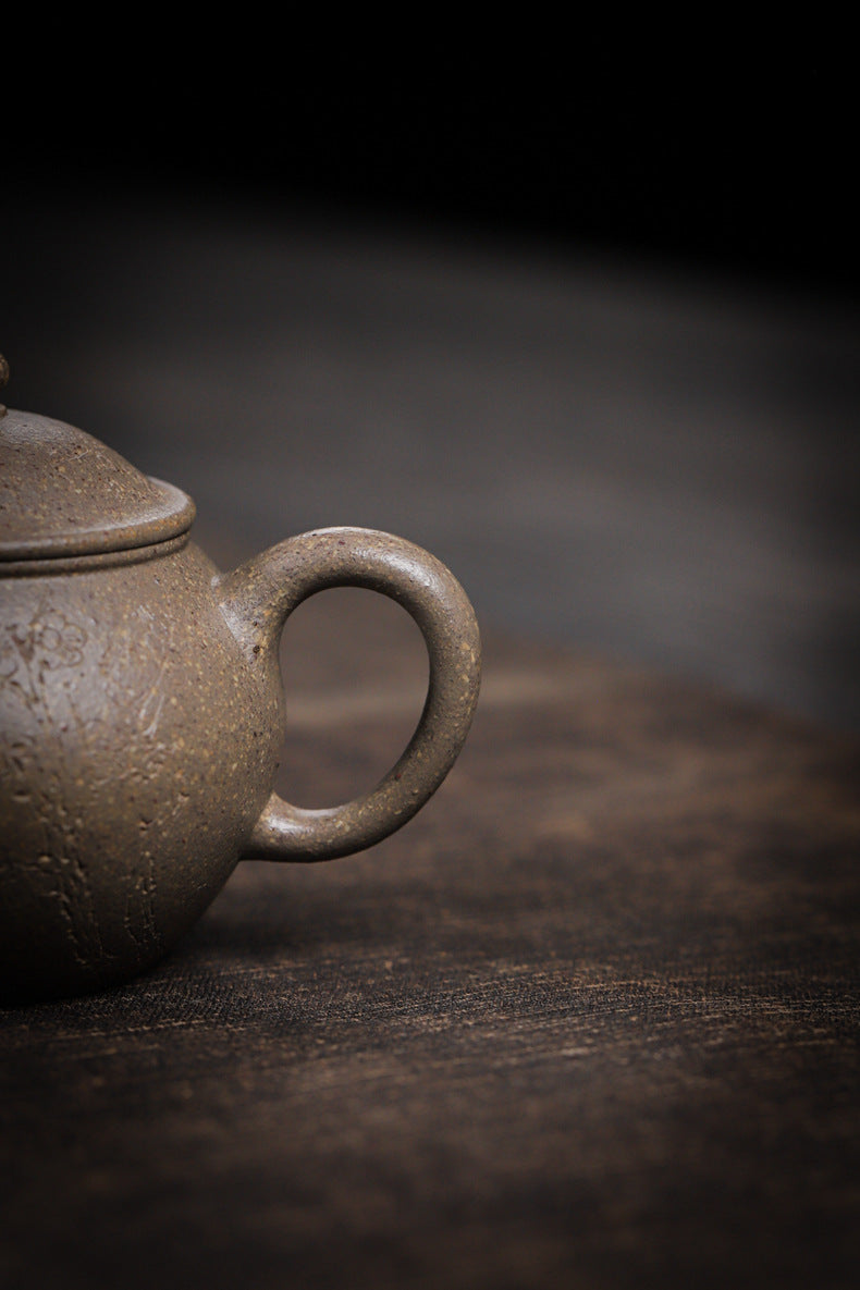 [Chingshui Tang 青水堂] Handmade Yixing Zisha Sandy Purple Clay Teapot – 130ml Handmade Original Ore Qing Jiangpo Clay Bala Shui Ping Teapot, Small Gongfu Purple Clay Teaware with Built-in Filter