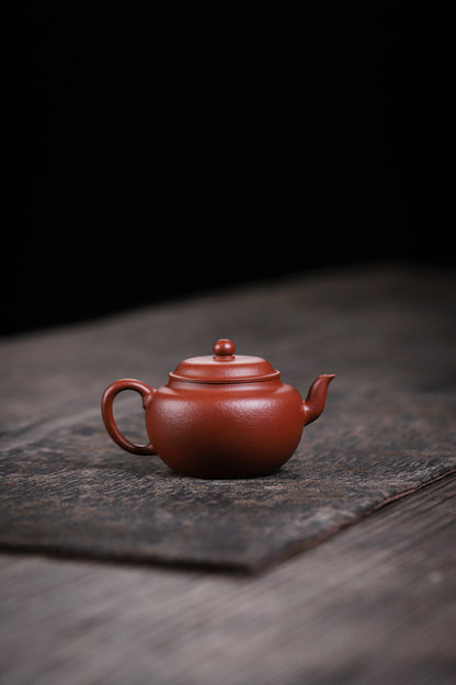 [Chingshui Tang 青水堂] Yixing Red Zisha Clay Teapot – 140ml Handmade Thin-Walled Lotus Seed Style Teapot, Original Ore Zhuni Clay, Small Gongfu Teapot with Built-in Filter