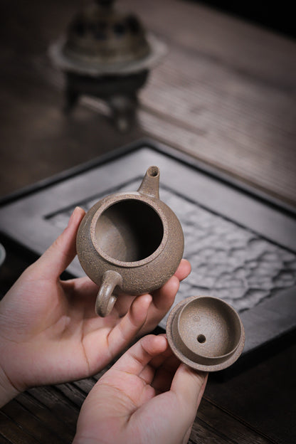 [Chingshui Tang 青水堂] Handmade Yixing Zisha Sandy Purple Clay Teapot – 130ml Handmade Original Ore Qing Jiangpo Clay Bala Shui Ping Teapot, Small Gongfu Purple Clay Teaware with Built-in Filter