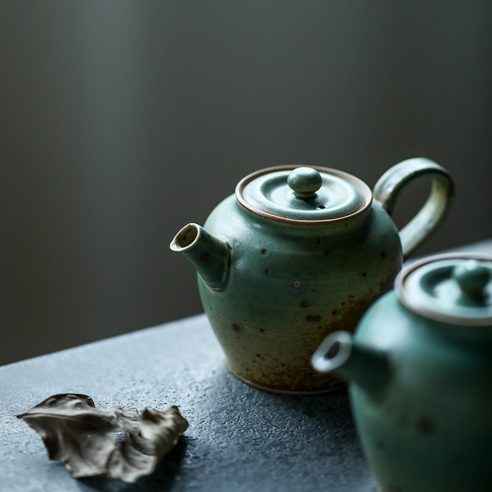 Gohobi Handmade Green Banana Teapot (150ml)