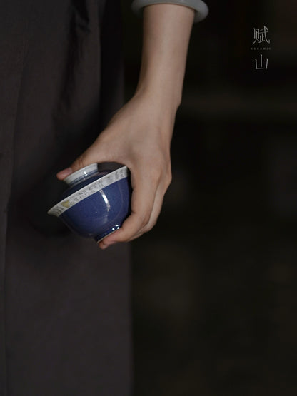 [賦山敘 x Gohobi] “Hokusai After the Rain” Splash-Blue Gaiwan – Handcrafted Chinese Gongfu Tea Bowl with Still-Life Design