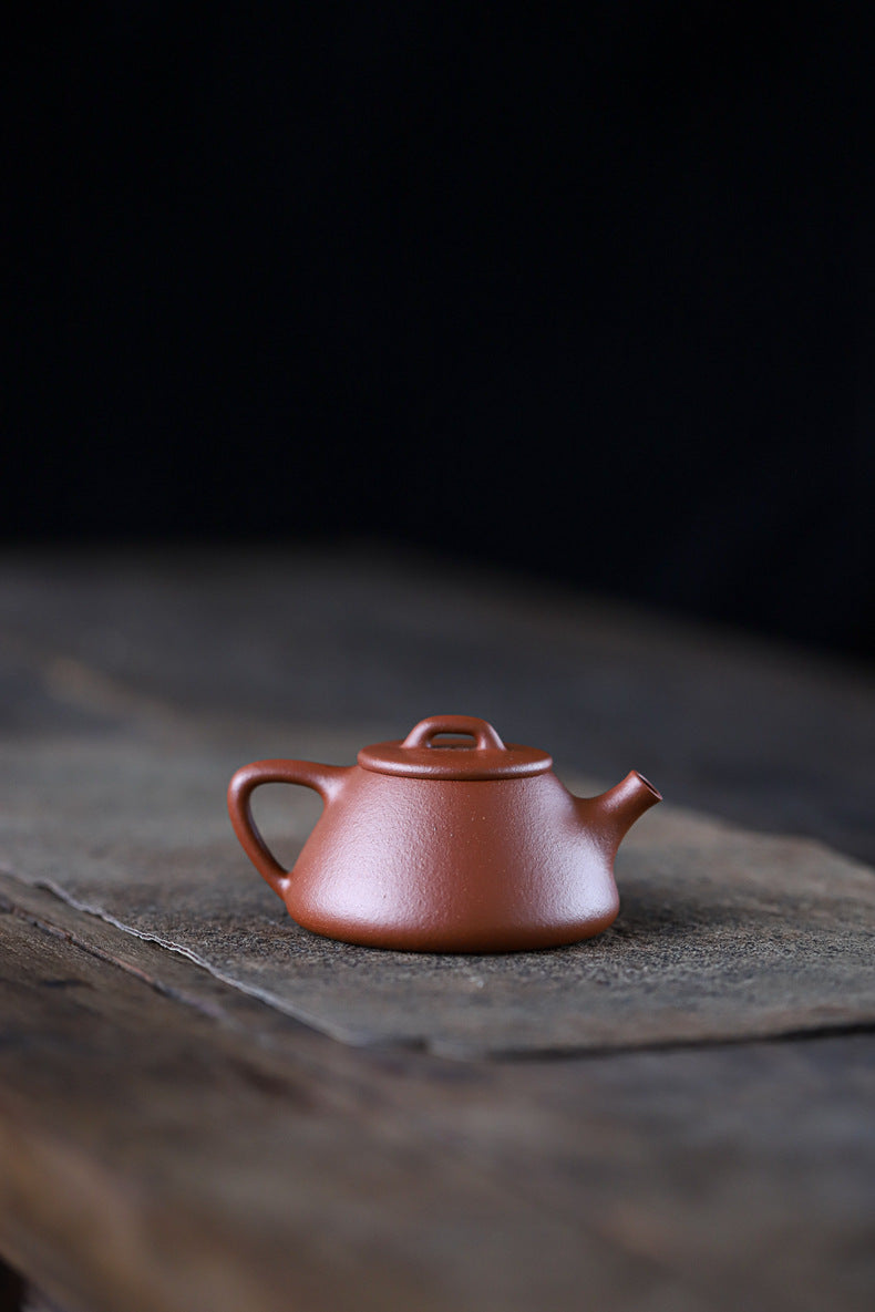 [Chingshui Tang 青水堂] Handmade Yixing Zisha Sandy Purple Clay Teapot – 120ml Handmade Original Ore Jiangpo Clay Shih Piao Style Thin-Walled Teapot, Ideal for Gongfu Tea and Gift Set, Suitable for Da Hong Pao