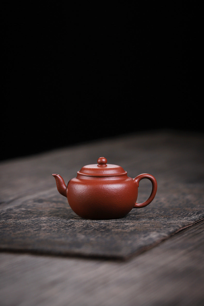 [Chingshui Tang 青水堂] Yixing Red Zisha Clay Teapot – 140ml Handmade Thin-Walled Lotus Seed Style Teapot, Original Ore Zhuni Clay, Small Gongfu Teapot with Built-in Filter