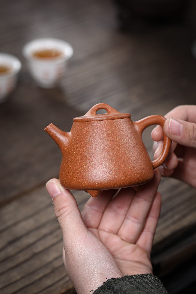[Chingshui Tang 青水堂] Handmade Yixing Zisha Sandy Purple Clay Teapot 150ml – Original Ore Golden Jiangpo Clay Gaoshi Piao Teapot, Lightweight Body for Gongfu Tea Brewing