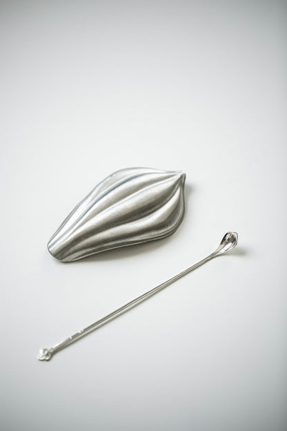 Gohobi Handmade Zen Tea Scoop with Lotus Chaze