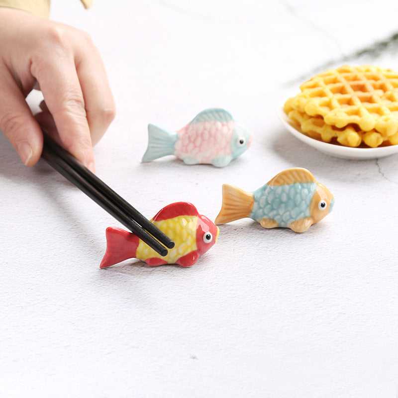 Gohobi Colourful Goldfish Chopstick Rest
