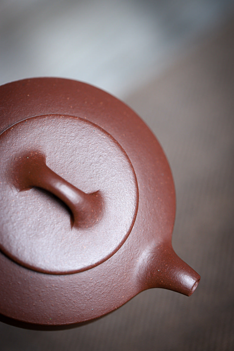 [Chingshui Tang 青水堂] Handmade Yixing Zisha Sandy Purple Clay Teapot – 90ml Handmade Original Ore Jiangpo Clay Bowl-Shaped Thin Body Teapot with Built-in Filter, Small Gongfu Teaware