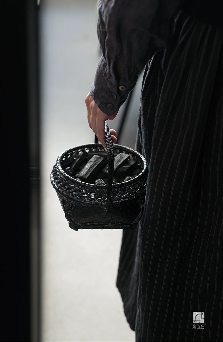 [賦山敘 x Gohobi] Handwoven Double-Layer Bamboo Charcoal Basket – Japanese-Style Aged Finish with Lacquered Ash Holder for Teaware Rituals