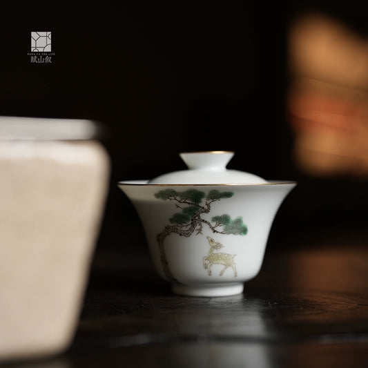 [賦山敘 x Gohobi] Hand-Painted Pine & Deer Gaiwan – Antique Style Ceramic Gongfu Tea Bowl for Rock Tea Brewing