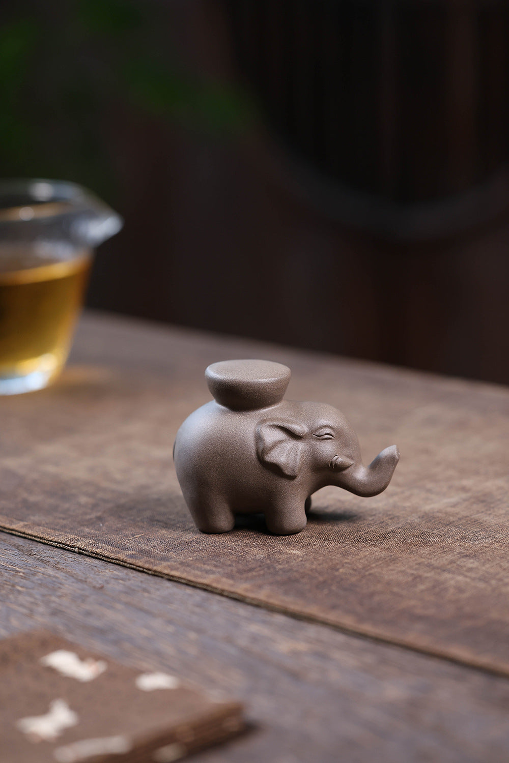 Gohobi Yixing Purple Clay Elephant Lid Holder – Handmade Teapot Lid Rest