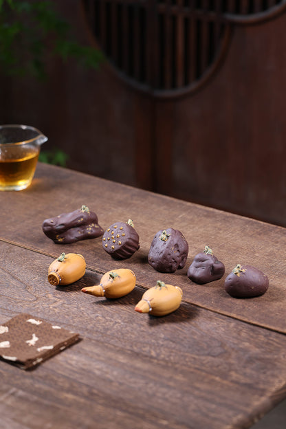 Gohobi Yixing Purple Clay Lotus Frog Tea Pet – Handmade Water-Spraying Lucky Ornament