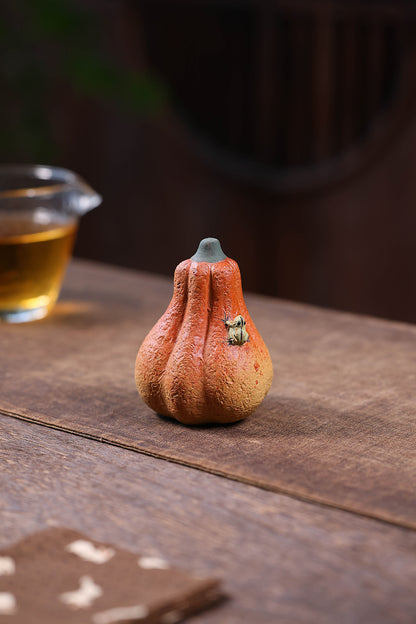 Gohobi Yixing Purple Clay Gourd Frog Tea Pet – Handmade Water-Spraying Ornament