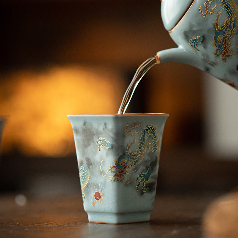 Gohobi Square Dragon Teacup