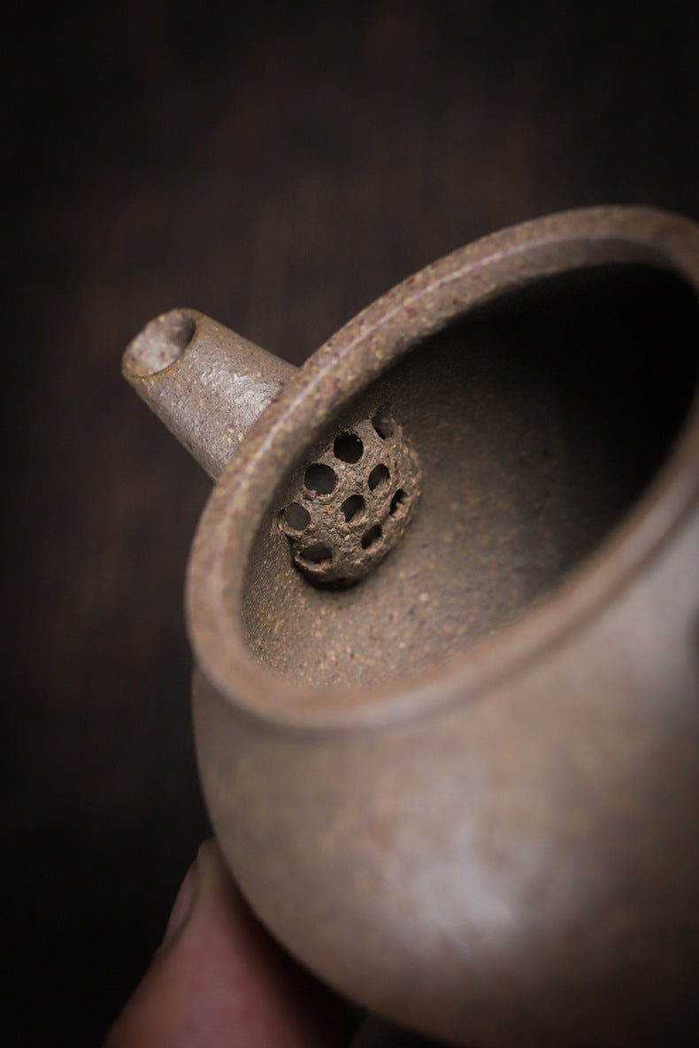[Chingshui Tang 青水堂] Handmade Yixing Zisha Sandy Purple Clay Teapot – 130ml Handmade Original Ore Qing Jiangpo Clay Bala Shui Ping Teapot, Small Gongfu Purple Clay Teaware with Built-in Filter