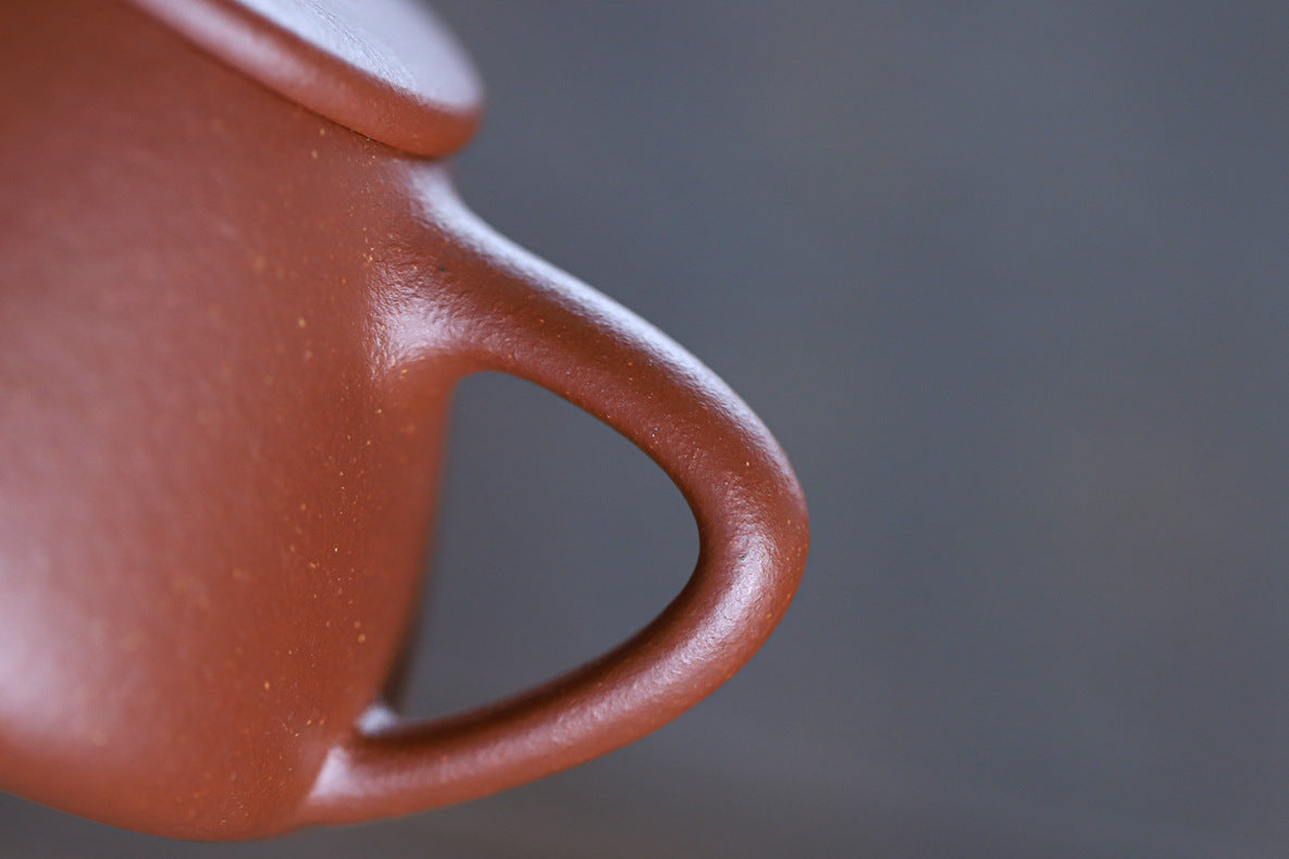 [Chingshui Tang 青水堂] Handmade Yixing Zisha Sandy Purple Clay Teapot – 120ml Handmade Original Ore Jiangpo Clay Shih Piao Style Thin-Walled Teapot, Ideal for Gongfu Tea and Gift Set, Suitable for Da Hong Pao