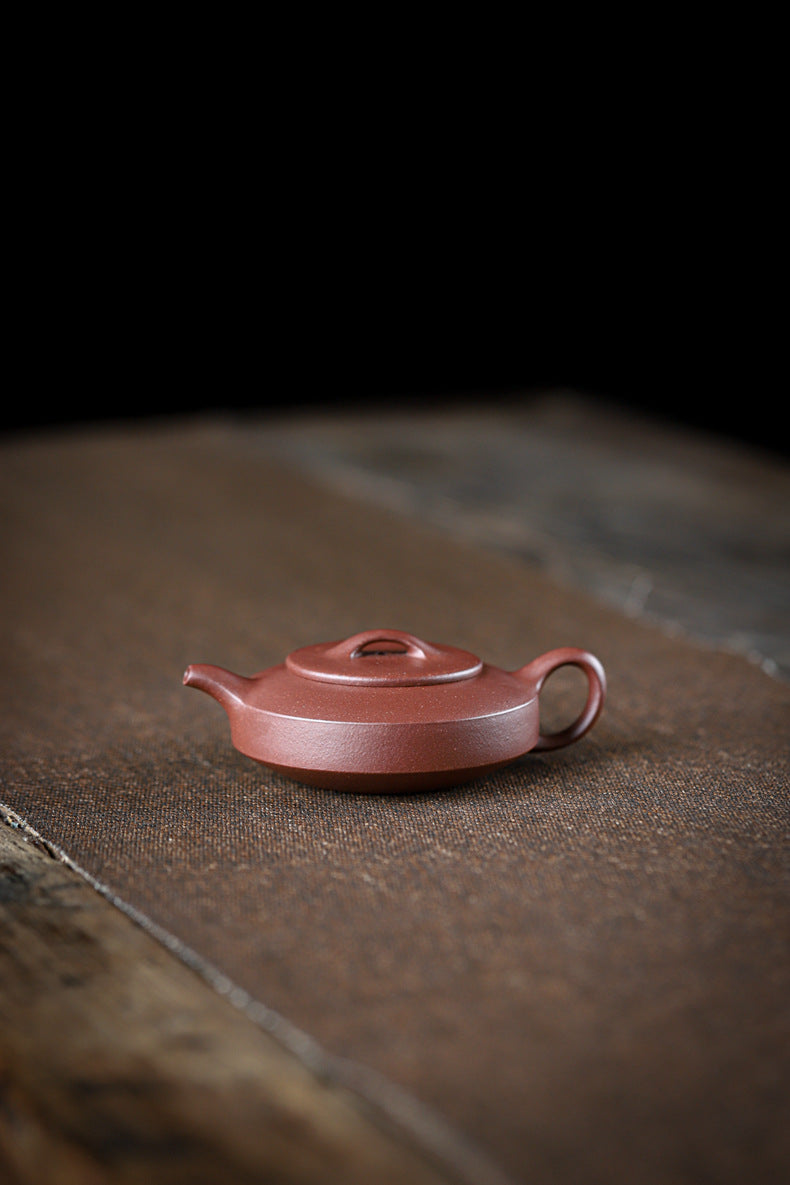 [Chingshui Tang 青水堂] Handmade Yixing Zisha Sandy Purple Clay Teapot – 90ml Handmade Original Ore Jiangpo Clay Bowl-Shaped Thin Body Teapot with Built-in Filter, Small Gongfu Teaware