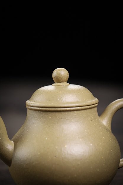 [Chingshui Tang 青水堂] Handmade Yixing Green Zisha Clay Si Ting Teapot – 130ml Original Ore Clay Gongfu Teapot with Built-in Filter