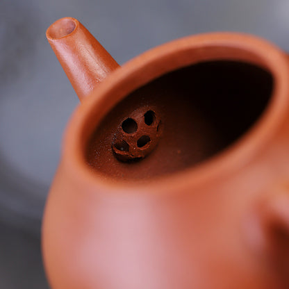 [Chingshui Tang 青水堂] Handmade Yixing Red Zisha Clay Teapot – 130ml Handmade Original Ore Raw Zhuni Pear-Shaped Teapot, Gongfu Tea Brewing Small Yixing Teaware